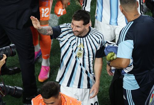  Sau tất cả những gì đã làm được trong sự nghiệp, Messi vẫn phải đối mặt với những nghi ngờ. Và cũng như nhiều lần trước, anh trả lời bằng bóng đá. 