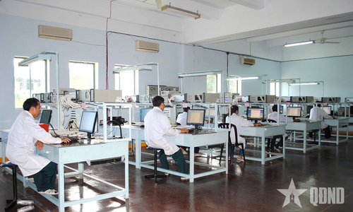 Hoạt động sửa chữa tại Phân xưởng 3, Nhà máy A32.