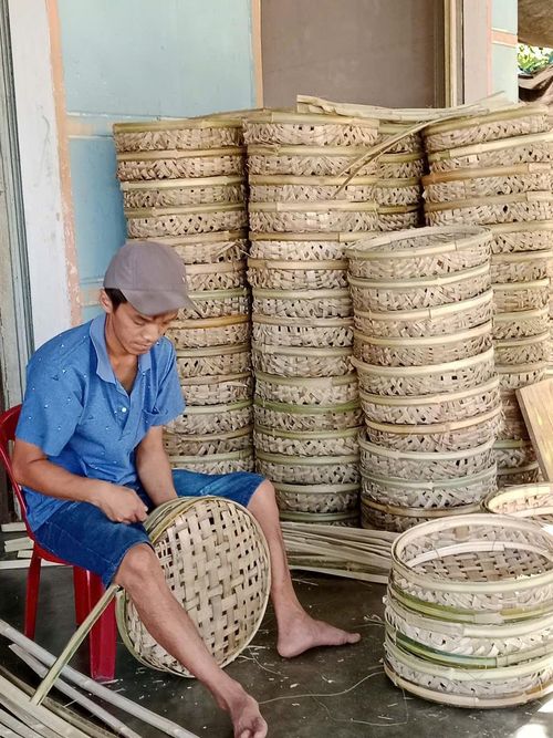 Đan rổ…