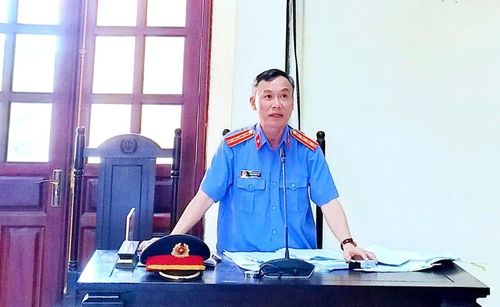 Đại diện VKSND khu vực 2 - Hà Tĩnh tại phiên xử.