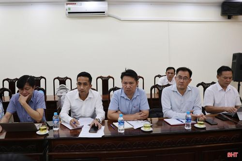  Lãnh đạo Sở Nông nghiệp và Môi trường tiếp và trao đổi với đoàn công tác một số nội dung. 