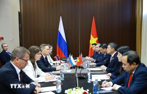 Thủ tướng Lê Minh Hưng tiếp ông Alexey Likhachev, Tổng Giám đốc Tập đoàn Năng lượng Nguyên tử Quốc gia Liên bang Nga (Rosatom). (Ảnh: Dương Giang/TTXVN)