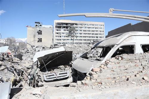 Cảnh đổ nát sau cuộc không kích của Mỹ và Israel tại Tehran, Iran. Ảnh: THX/TTXVN