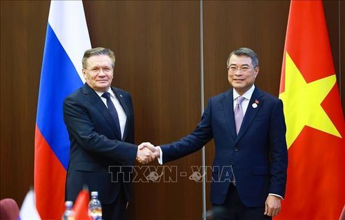 Thủ tướng Lê Minh Hưng tiếp ông Alexey Likhachev, Tổng Giám đốc Tập đoàn Năng lượng Nguyên tử Quốc gia Liên bang Nga (Rosatom). Ảnh: Dương Giang/TTXVN