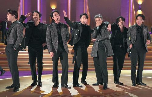 BTS là cái tên được kỳ vọng sẽ mang về chiến thắng đầu tiên cho Kpop tại GRAMMY