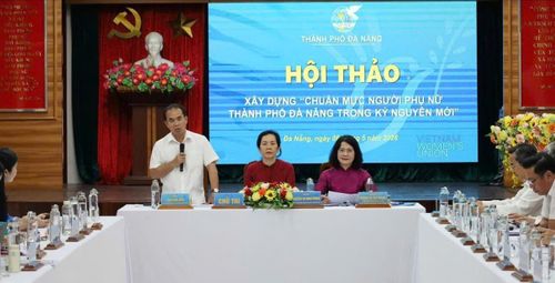 Hội Liên hiệp Phụ nữ thành phố Đà Nẵng tổ chức Hội thảo “Xây dựng chuẩn mực người phụ nữ thành phố Đà Nẵng trong kỷ nguyên mới” nhằm cụ thể hóa phong trào thi đua “Xây dựng người phụ nữ Việt Nam thời đại mới”. Ảnh: TIỂU YẾN