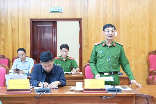Lãnh đạo Công an tỉnh Lâm Đồng báo cáo tiến độ làm sạch dữ liệu