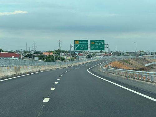 Tuyến cao tốc được nhiều tài xế lựa chọn để phục vụ hành trình lưu thông.