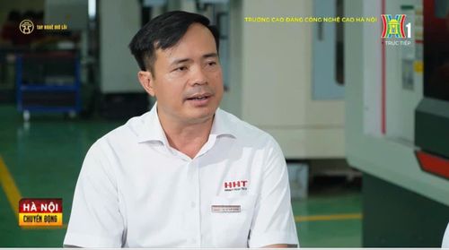 TS Lê Thế Hưng, Trưởng khoa Công nghệ cơ khí, Trường Cao đẳng Công nghệ cao Hà Nội. Ảnh: PV