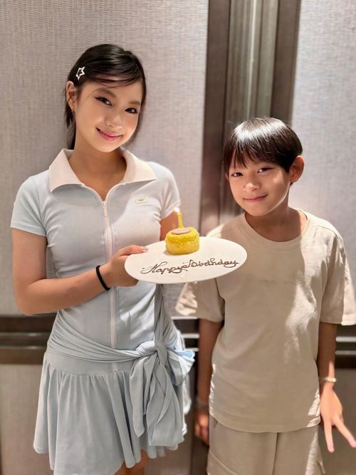 Ngay sau khi được đăng tải, những khoảnh khắc đáng yêu của Cherry cùng gia đình nhanh chóng thu hút sự chú ý của đông đảo khán giả. Nhiều người để lại lời chúc mừng sinh nhật dành cho Cherry Hải My. Bên cạnh đó, không ít khán giả bày tỏ sự ngưỡng mộ trước cuộc sống viên mãn của vợ chồng Lý Hải - Minh Hà. 