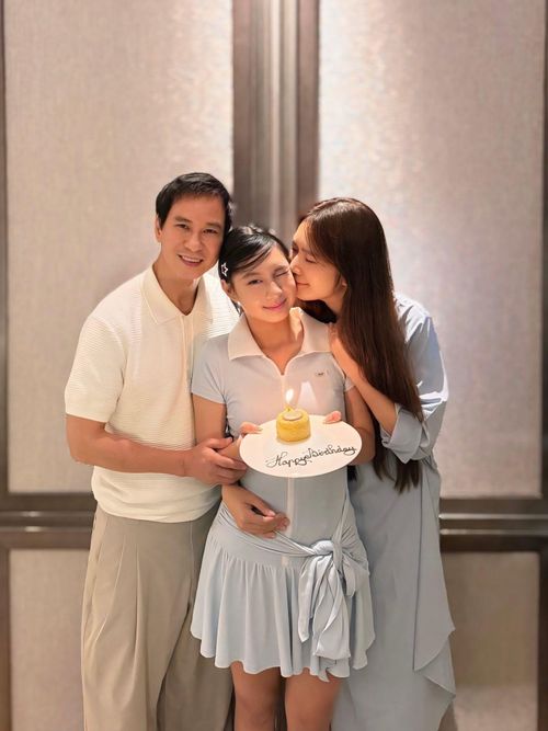 Cherry tên thật Nguyễn Hà Hải My, sinh năm 2013, là con thứ hai trong bốn người con của vợ chồng Lý Hải. Mỗi năm đến sinh nhật các con, vợ chồng đạo diễn thường làm những bữa tiệc nhỏ để các con thổi nến, chung vui với nhau.