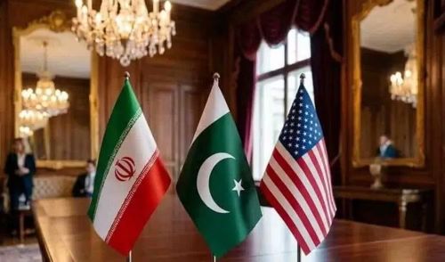 Bất chấp những tranh luận còn tồn tại, khoảnh khắc ông Trump ký thỏa thuận với Iran tại Cung điện Versailles vẫn được xem là dấu mốc đáng chú ý trong quan hệ giữa hai quốc gia.