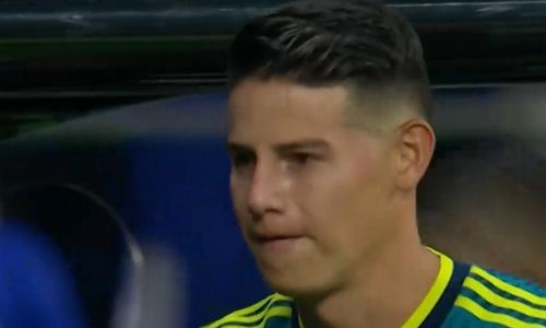 Những giọt nước mắt của James khi được trở lại thi đấu ở World Cup sau nhiều năm. Nên nhớ, người hâm mộ liên tục đặt hoài nghi về phong độ của cựu sao Real Madrid, Bayern Munich ngay trước thềm giải đấu.