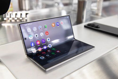  Samsung Galaxy Z Fold7. Ảnh: Bloomberg. 