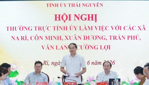 Bí thư Tỉnh ủy Thái Nguyên làm việc với các xã. Ảnh: Nguyên Ngọc