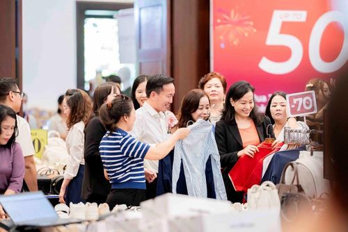 Đà Nẵng Mega Sale 2026 hứa hẹn sẽ là một điểm nhấn thương mại – dịch vụ bùng nổ, góp phần định vị Đà Nẵng trở thành điểm đến mua sắm và du lịch hè hấp dẫn hàng đầu miền Trung