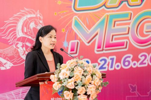 Bà Đỗ Thị Quỳnh Trâm - Phó Giám đốc Sở Công Thương thành phố Đà Nẵng phát biểu tại lễ khai mạc