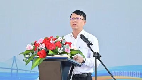 Phó Chủ tịch Ủy ban nhân dân tỉnh Khánh Hòa Nguyễn Thanh Hà phát biểu ý kiến tại buổi lễ.
