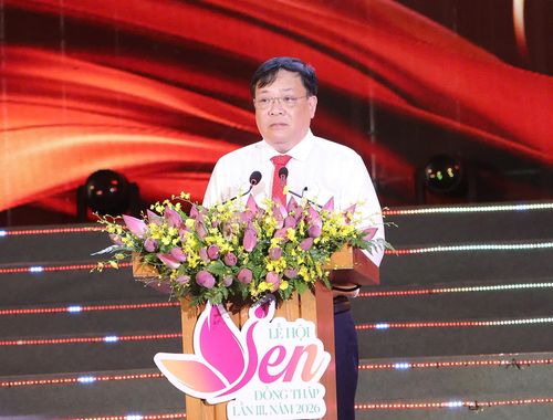  Phó Bí thư Tỉnh ủy Đồng Tháp Phạm Thành Ngại phát biểu tại lễ khai mạc 