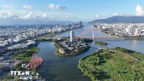 Trung tâm thành phố Đà Nẵng nhìn từ trên cao. (Ảnh: Văn Dũng/TTXVN)