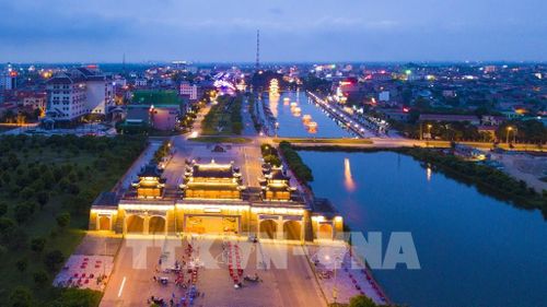 Một góc thành phố Ninh Bình khi lên đèn được nhìn từ trên cao. Ảnh minh họa: Minh Đức/TTXVN