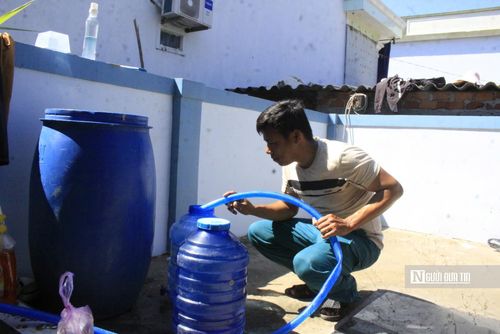 Hiện nhà máy xử lý nước biển thành nước ngọt chỉ cung cấp được khaonrg 40-5% nhu cầu thực tế của người dân.