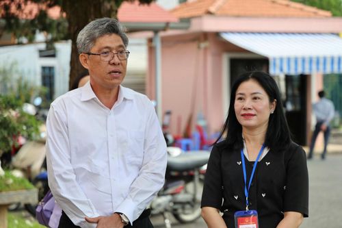 Phó Chủ tịch UBND tỉnh Nguyễn Minh yêu cầu các lực lượng thực hiện nghiêm quy chế, bảo đảm công tác chấm thi khách quan, chính xác, an toàn