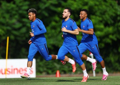  Mbappe cũng vừa vượt Olivier Giroud để trở thành cầu thủ ghi nhiều bàn nhất lịch sử tuyển Pháp. Với phong độ hiện tại, ngôi sao của Real Madrid tiếp tục là niềm hy vọng lớn nhất của "Les Bleus" trong hành trình chinh phục World Cup 2026. Ảnh: Reuters. 