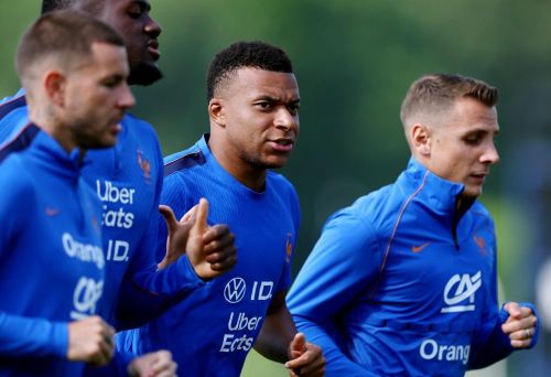  Cách tiếp cận này được cho là khá giống phương pháp từng được HLV Luis Enrique áp dụng tại PSG, nơi các cầu thủ được khuyến khích nhìn trận đấu dưới nhiều góc độ khác nhau để hiểu rõ hơn về chiến thuật. Ảnh: Reuters. 
