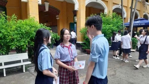 Thí sinh tham gia kỳ thi lớp 10 công lập 2026-2027