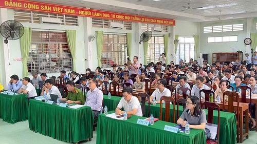 Đại biểu tham dự hội thảo.