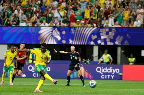 Tiền vệ Teboho Mokoena ghi bàn trên chấm phạt đền, giúp Nam Phi hòa CH Czech 1-1.