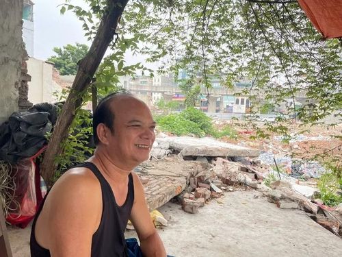 Ông Nguyễn Trọng Tài (phường Cầu giấy) sinh sống cạnh công trường dự án Vành đai 2.5.
