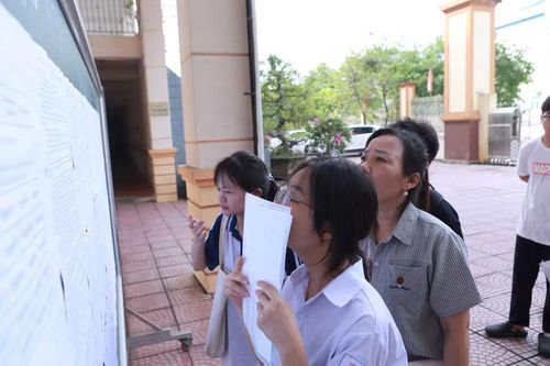 Năm 2026, toàn thành phố có gần 125.000 thí sinh đăng ký dự thi tuyển sinh vào lớp 10 THPT công lập.
