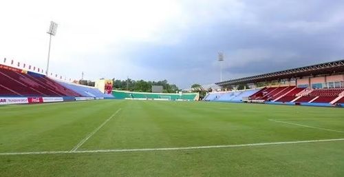 Sân vận động Việt Trì được đánh giá là một trong những sân tổ chức bóng đá quốc tế hàng đầu Việt Nam hiện nay. Ảnh: Vũ Tiến.
