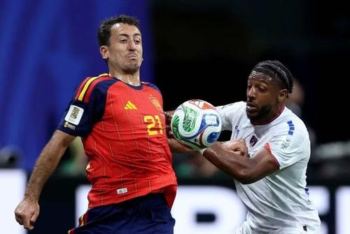 Tiền đạo Mikel Oyarzabal (Tây Ban Nha): Oyarzabal có trận đấu mờ nhạt khi Tây Ban Nha bị Cape Verde cầm hòa 0-0. Anh gần như biến mất trong nửa giờ đầu, khiến hàng công Tây Ban Nha thiếu điểm đến hiệu quả.