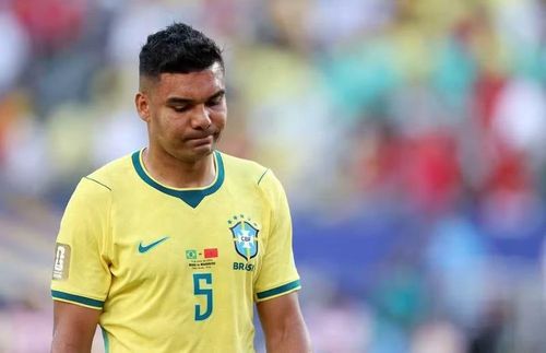 Tiền vệ phòng ngự Casemiro (Brazil): Casemiro cũng chỉ trụ được một hiệp trong trận Brazil hòa Morocco 1-1. Tiền vệ phòng ngự này để lộ nhiều khoảng trống ở khu trung tuyến và không đem lại nhịp độ cần thiết cho Brazil.