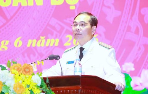 Đại tá Phạm Hữu Trường, Phó Giám đốc Công an tỉnh Nghệ An phát biểu nhận nhiệm vụ.