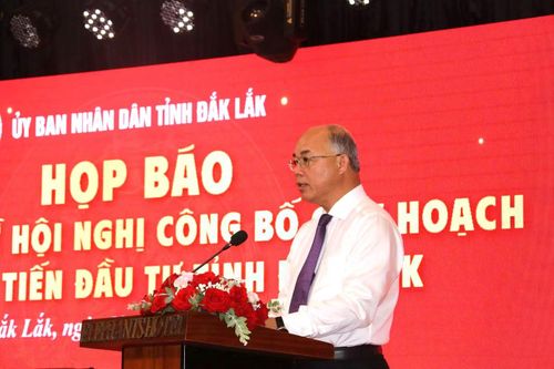 Ông Trương Công Thái - Phó Chủ tịch UBND tỉnh Đắk Lắk - phát biểu tại họp báo.