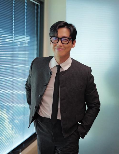Nam Goong Min duy trì sức hút sau nhiều năm hoạt động nghệ thuật.