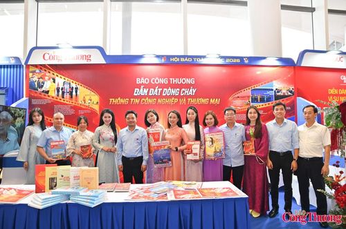 Cán bộ, nhân viên, người làm báo Báo Công Thương tại Hội Báo toàn quốc năm 2026.