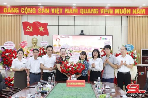 Lãnh đạo Ủy ban Kiểm tra Tỉnh ủy chúc mừng Báo và Phát thanh, truyền hình Sơn La.