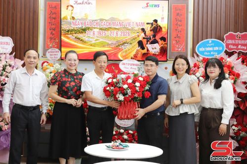 Công ty Cổ phần Quỳnh Ngọc chúc mừng Báo và Phát thanh, truyền hình Sơn La