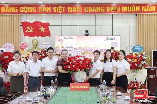 Công ty Xổ số kiến thiết Sơn La chúc mừng Báo và Phát thanh, truyền hình Sơn La.