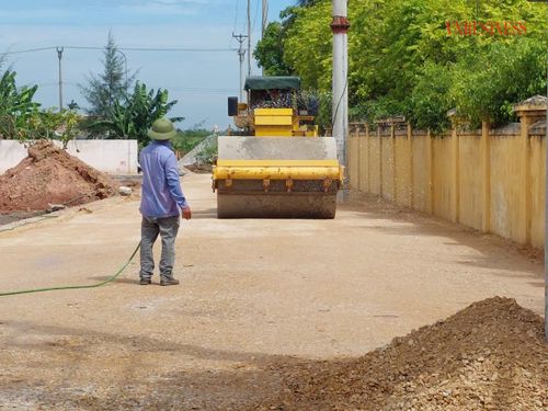 Các dự án đã triển khai tại xã Kiến Hải đang tranh thủ thời tiết thuận lợi, đẩy nhanh tiến độ.