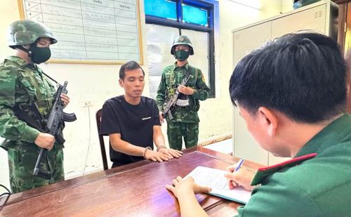 Đối tượng Hoàng Ngọc Phú tại cơ quan điều tra.