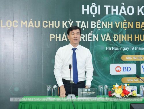 TS.BS Nghiêm Trung Dũng chia sẻ tại chương trình.