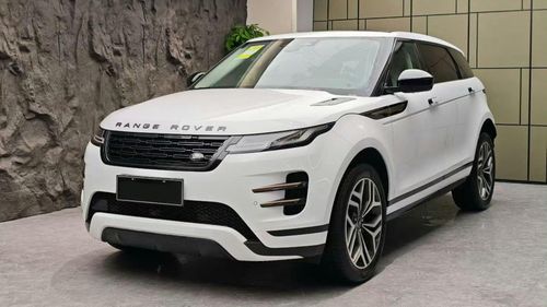  Range Rover Evoque L được bán với giá khoảng 28.810 USD. Mogu Liaoche.