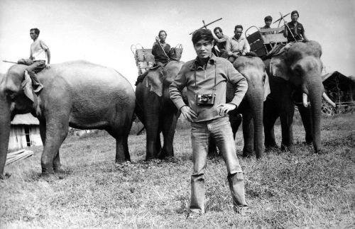 Nhà báo Trần Mai Hưởng trong chuyến đi Tây Nguyên, 10/1984