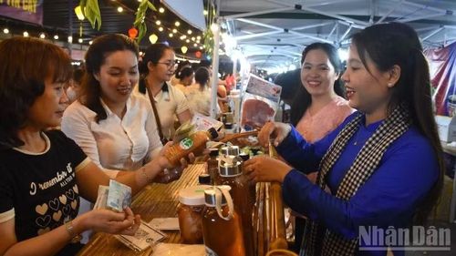 Xã Hòa Vang sẽ tổ chức định kỳ phiên chợ mỗi tháng 1 lần vào tối thứ bảy của tuần đầu tiên hằng tháng.